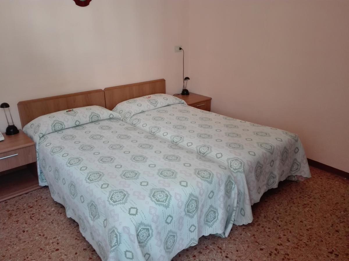 Albergo Giardino Toscolano Maderno Eksteriør billede